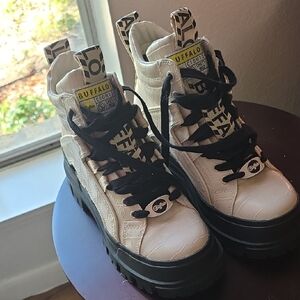 Buffalo David Bitton Vegan White Sneakers